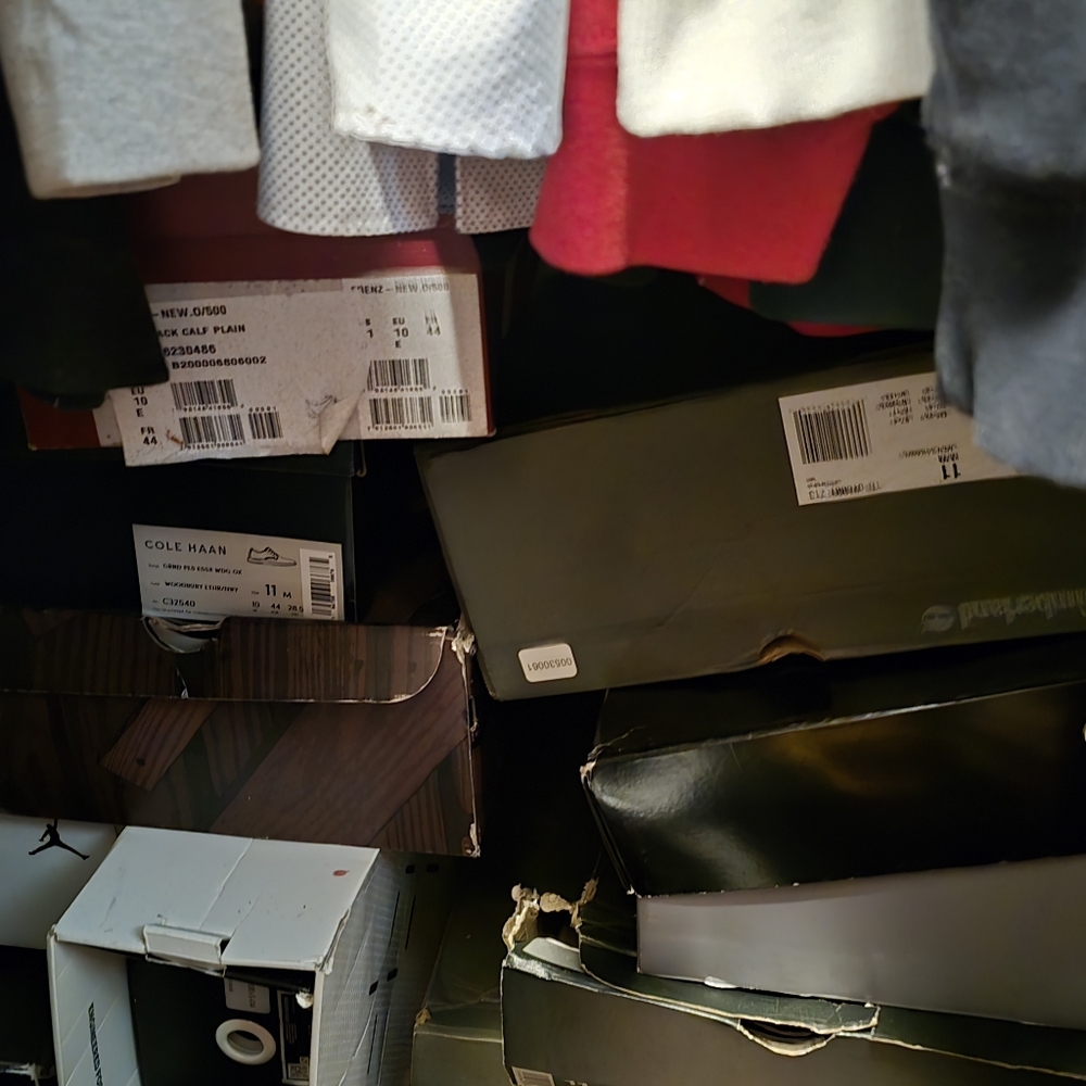 Shoes - Picture 5 of 7